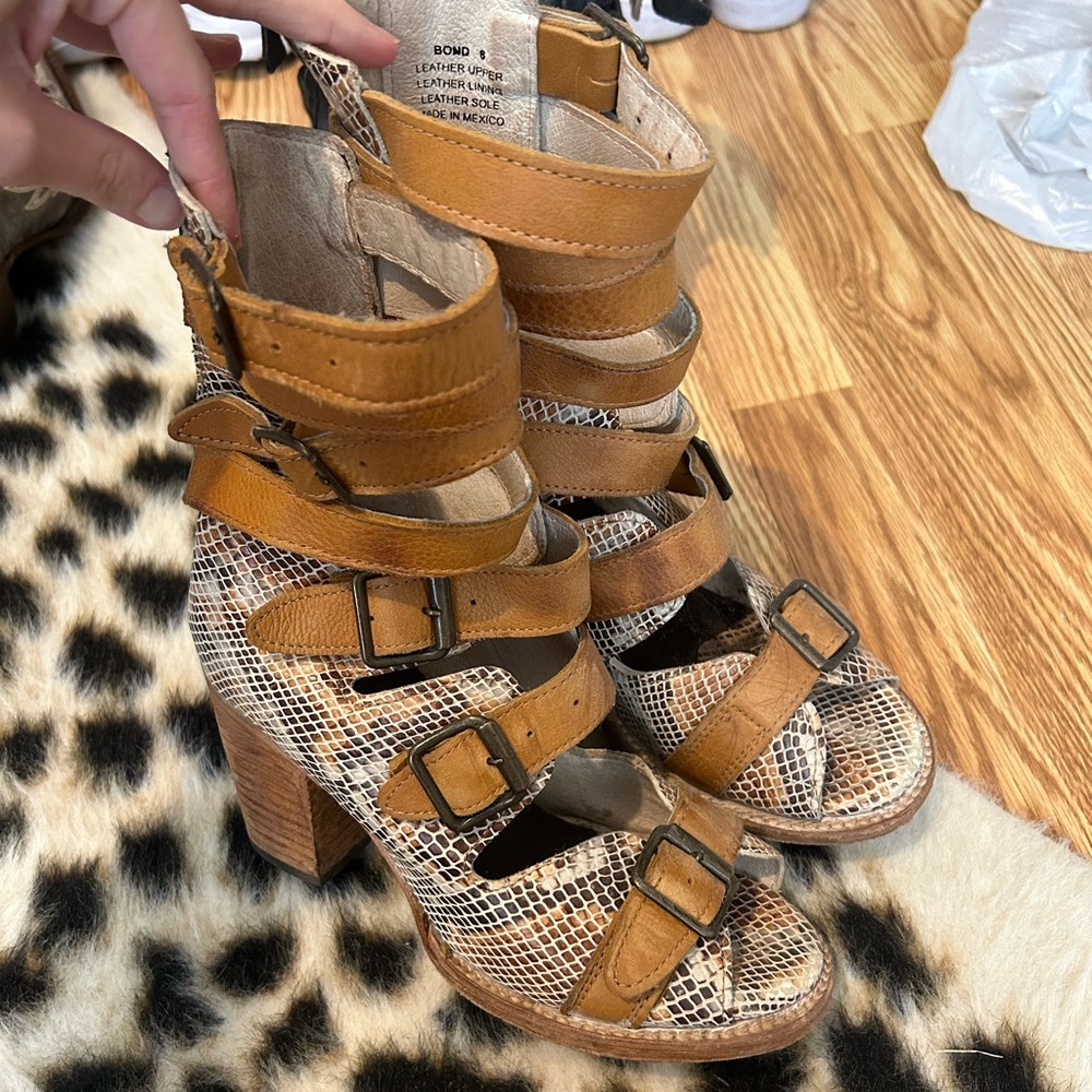 Free bird size 8